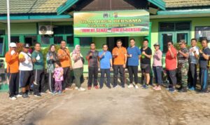 54972905-4135-4e9b-8727-a2a6ff3c69f5 Jaga kebersihan lingkungan, Polsek Sangasanga dan Koramil Kerja Bakti