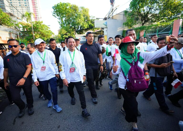 kapolri ikuti jalan sehat 1 abad Nu