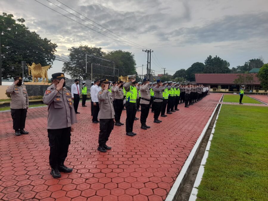 Wakapolres Kutai Kartanegara Pimpin Apel Pagi