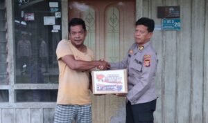 WhatsApp Image 2023-03-28 at 15.59.14 raih Keberkahan,Polres Kutai Kartanegara Bagikan Puluhan Paket Bansos Di Bulan Ramadhan