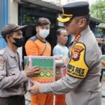 Jelang Lebaran Idul Fitri 2023, Polres Metro Jakbar Bagikan 240 Paket Bantuan